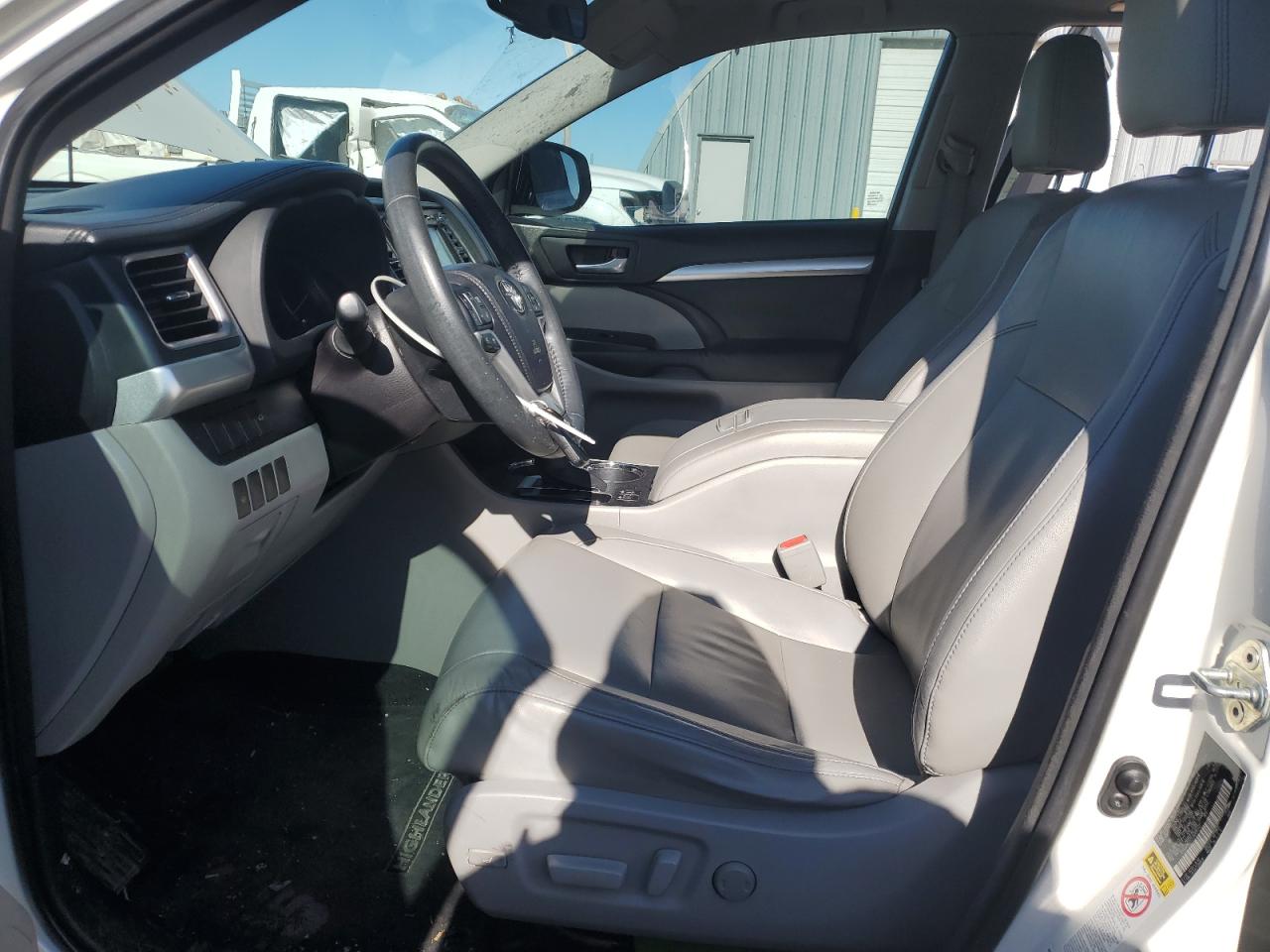 2014 Toyota Highlander VIN 5TDJKRFH2ES068322 Copart auction photo, rear end damage thumbnail 7