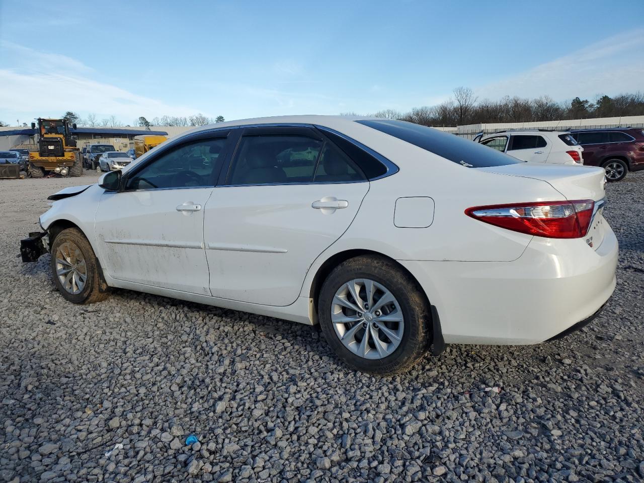 2015 Toyota Camry VIN 4T4BF1FKXFR476264 Copart auction photo, front end damage thumbnail 2
