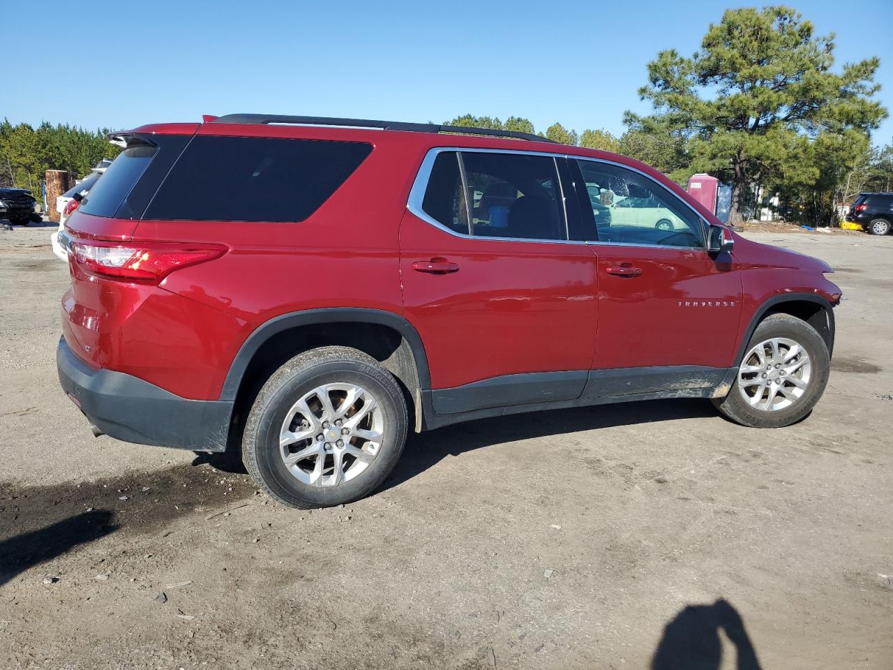 2021 Chevrolet Traverse VIN 1GNERGKW2MJ191272 Copart auction photo, front end damage thumbnail 3