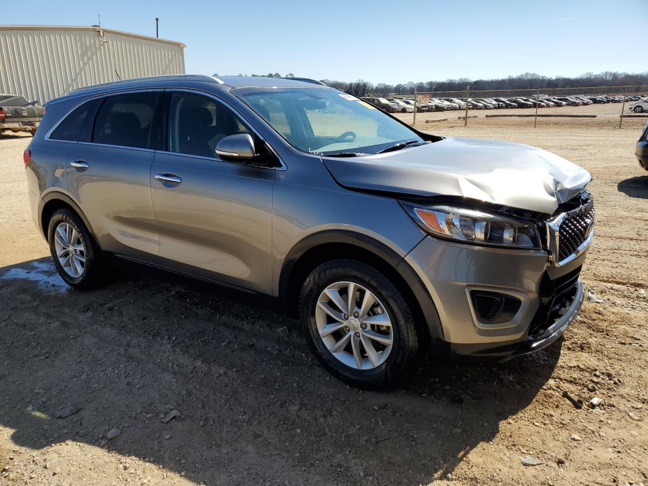 2017 KIA Sorento VIN 5XYPG4A37HG330153 Copart auction photo, front end damage thumbnail 4