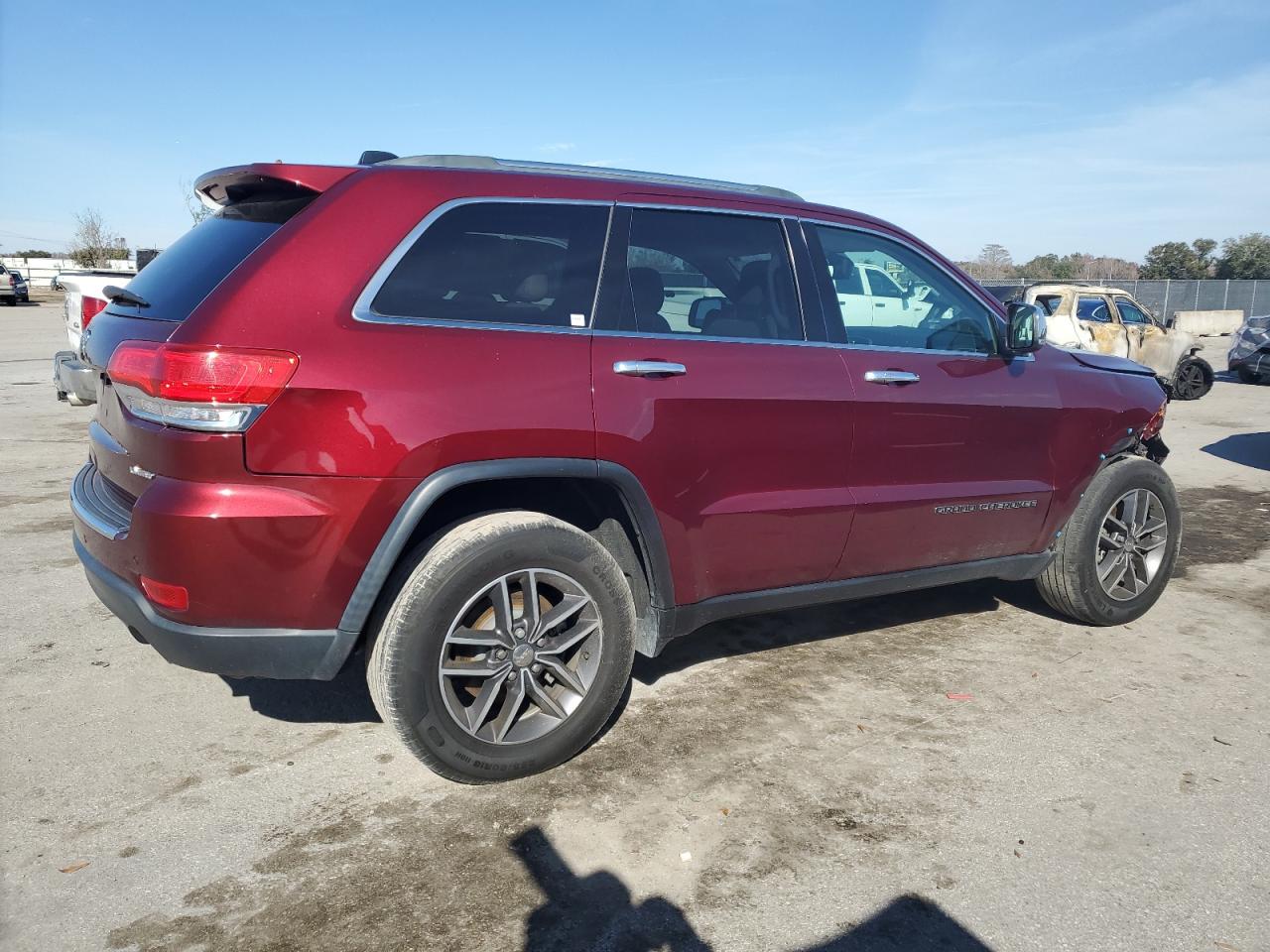 2018 Jeep Grand Cherokee VIN 1C4RJEBG5JC218074 Copart auction photo, front end damage thumbnail 3