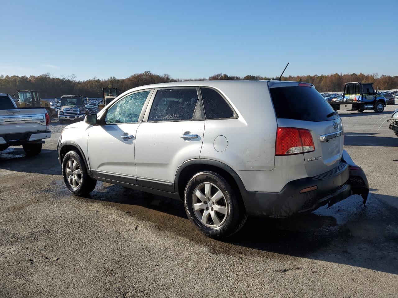 2013 KIA Sorento VIN 5XYKT3A16DG407149 Copart auction photo, rear end damage thumbnail 2