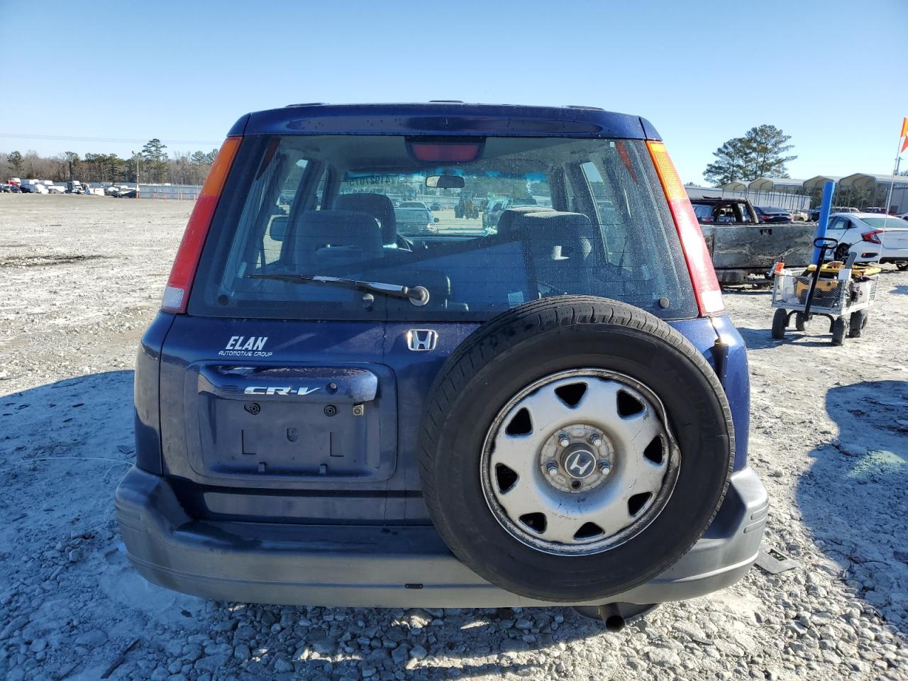 1998 Honda CR-V VIN JHLRD2846WC012372 Copart auction photo, front end / minor dent/scratches damage thumbnail 6