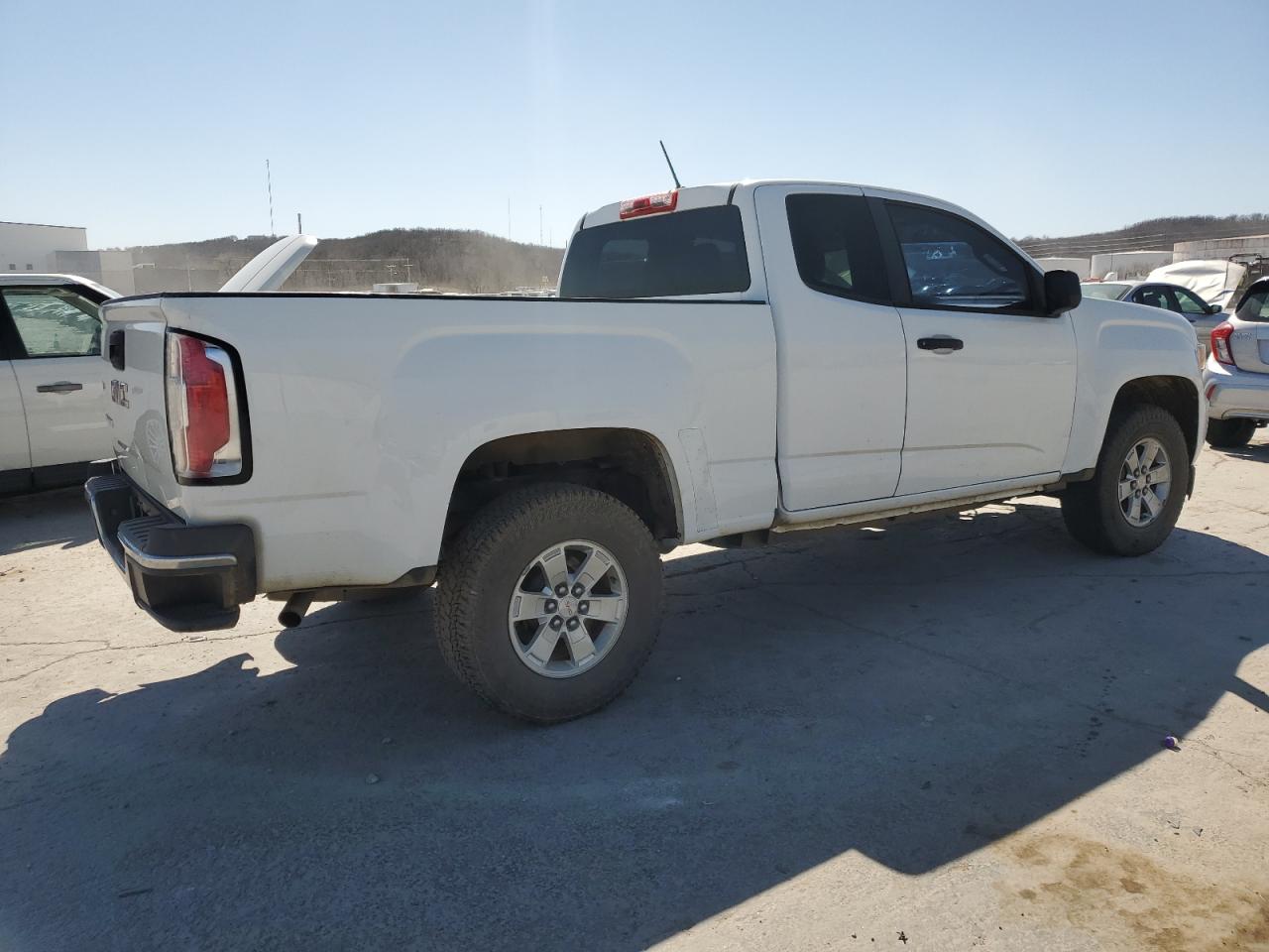2015 GMC Canyon VIN 1GTH51EA4F1242174 Copart auction photo, front end damage thumbnail 3