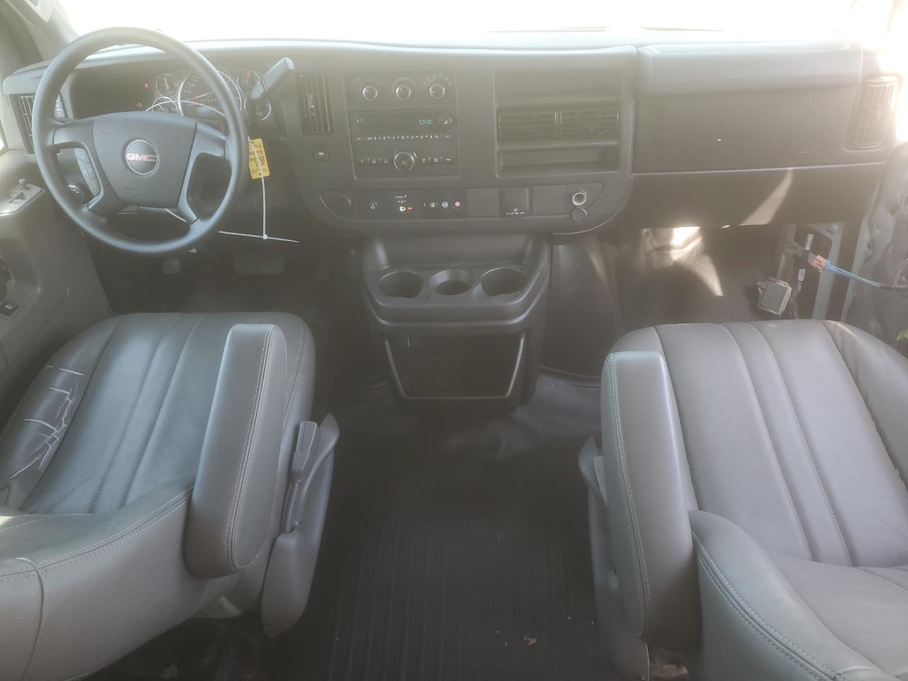 2016 GMC Savana VIN 1GJZ7NFG2G1132775 Copart auction photo, front end / side damage thumbnail 8