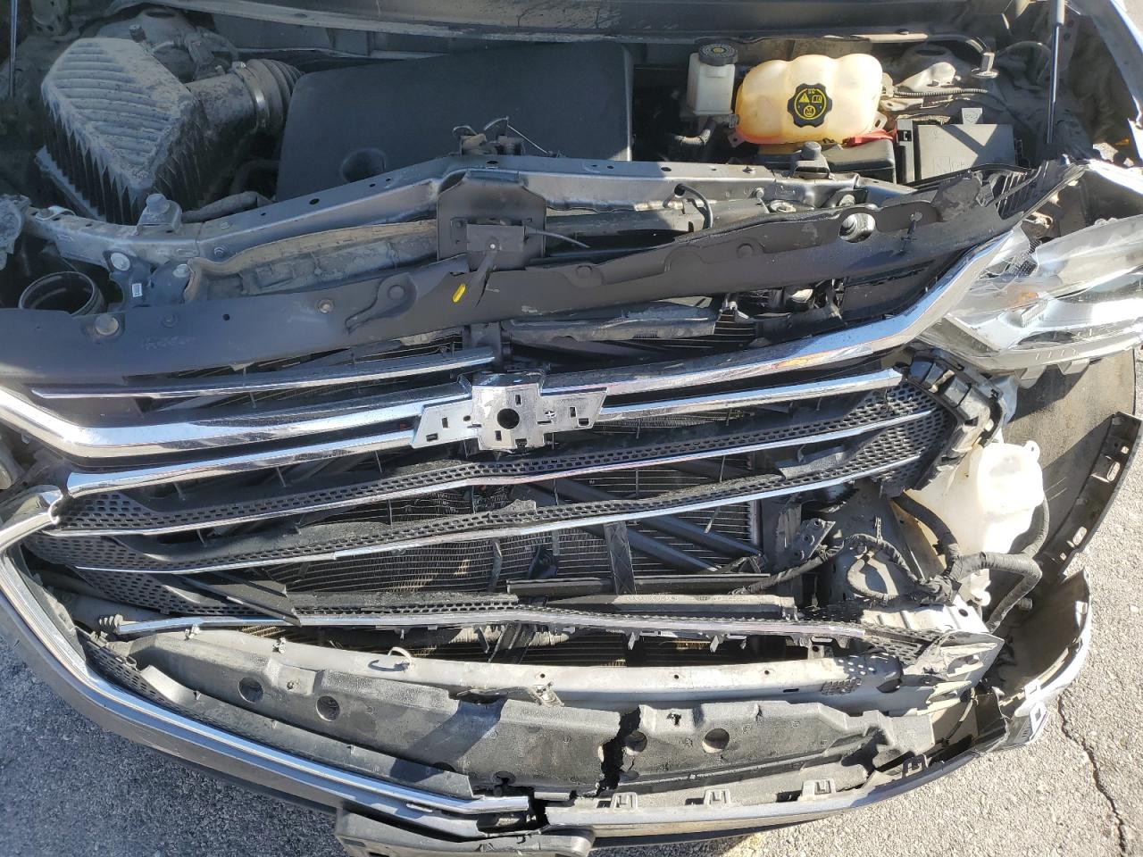 2019 Chevrolet Traverse VIN 1GNERGKW8KJ278932 Copart auction photo, front end damage thumbnail 12