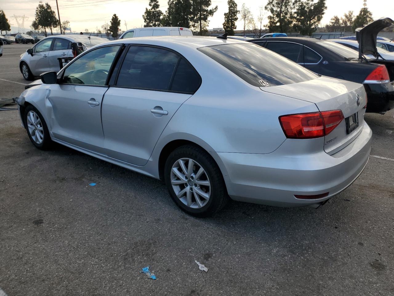 2015 Volkswagen Jetta VIN 3VWD17AJXFM206492 Copart auction photo, front end / side damage thumbnail 2