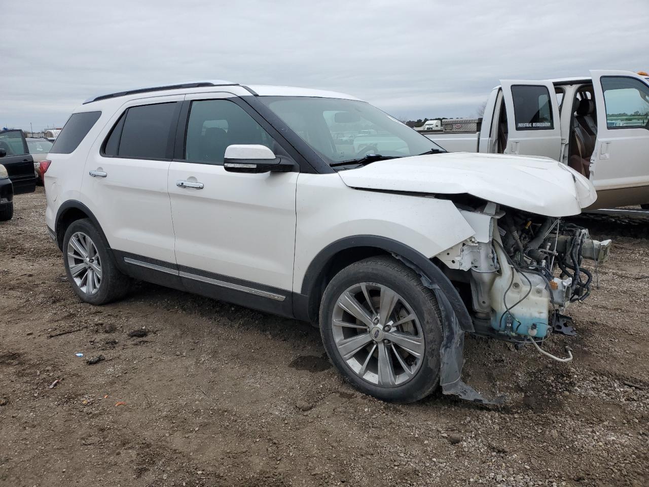 2019 Ford Explorer VIN 1FM5K7F89KGB49356 Copart auction photo, front end damage thumbnail 4