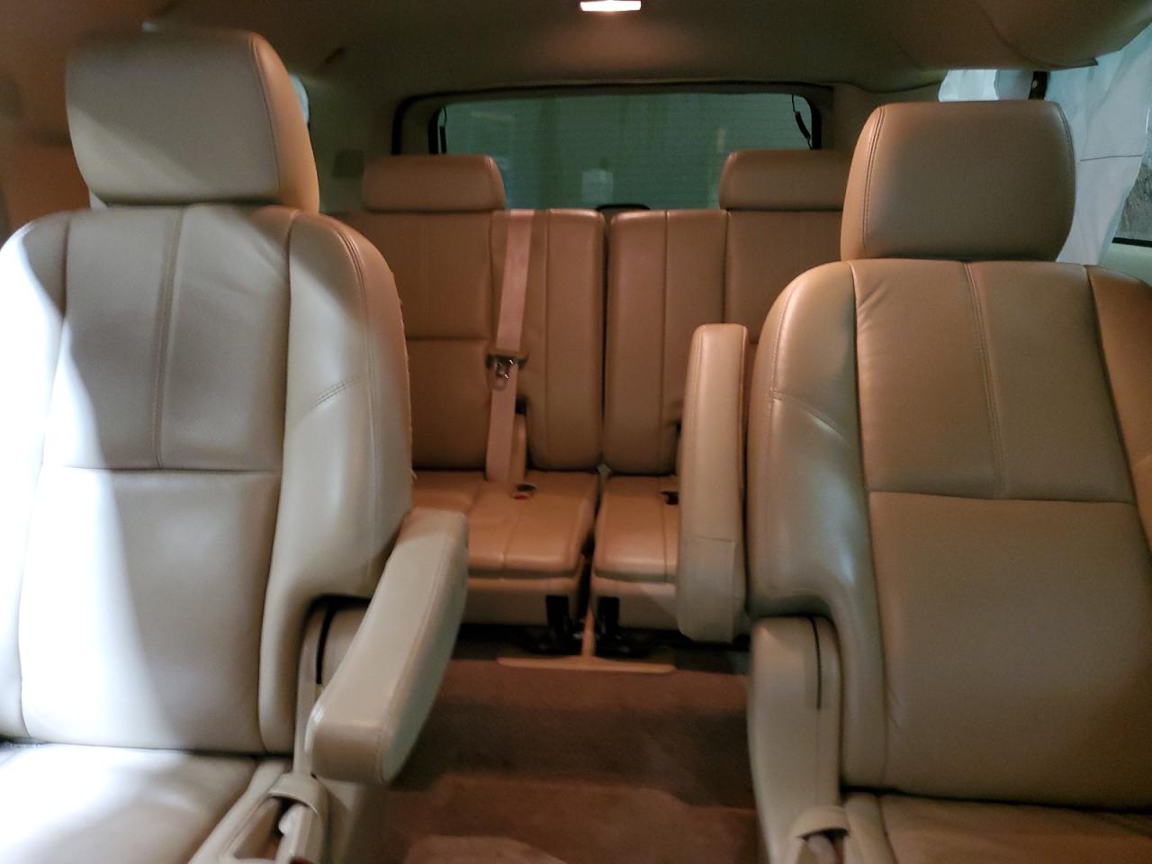 2011 Chevrolet Suburban VIN 1GNSKJE35BR234121 Copart auction photo, front end / side damage thumbnail 10