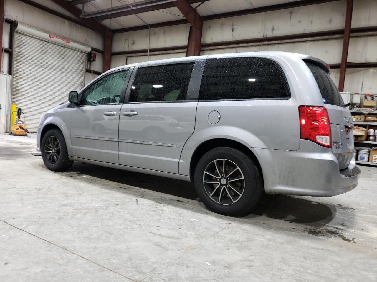 2015 Dodge Caravan VIN 2C4RDGCG7FR705339 Copart auction photo, side damage thumbnail 2