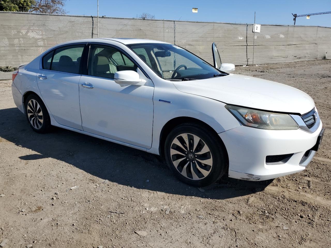 2015 Honda Accord VIN 1HGCR6F55FA002498 Copart auction photo, rear end damage thumbnail 4