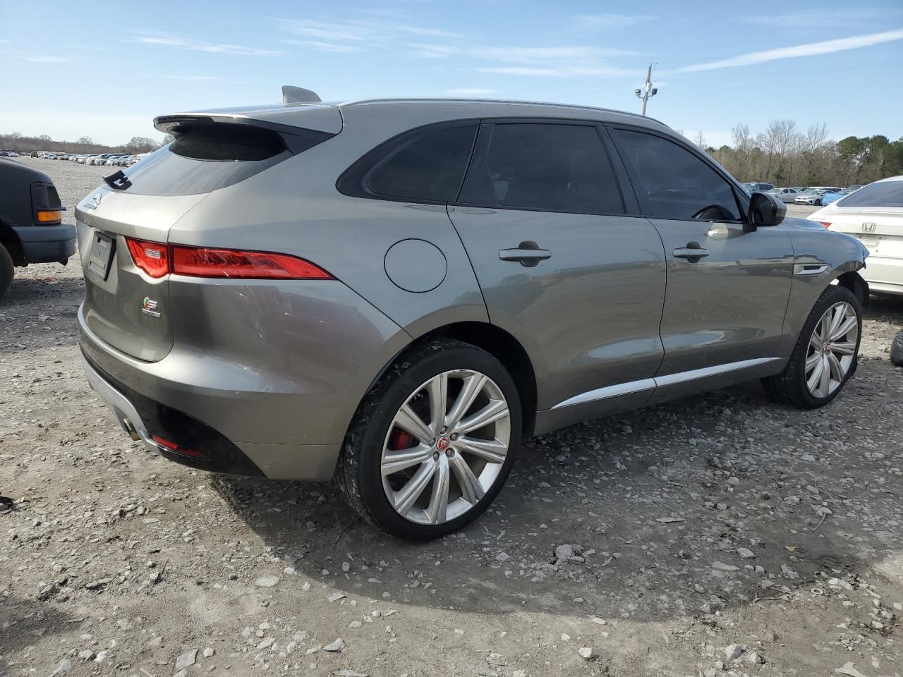 2018 Jaguar F-Pace VIN SADCM2FV9JA279397 Copart auction photo, front end / side damage thumbnail 3
