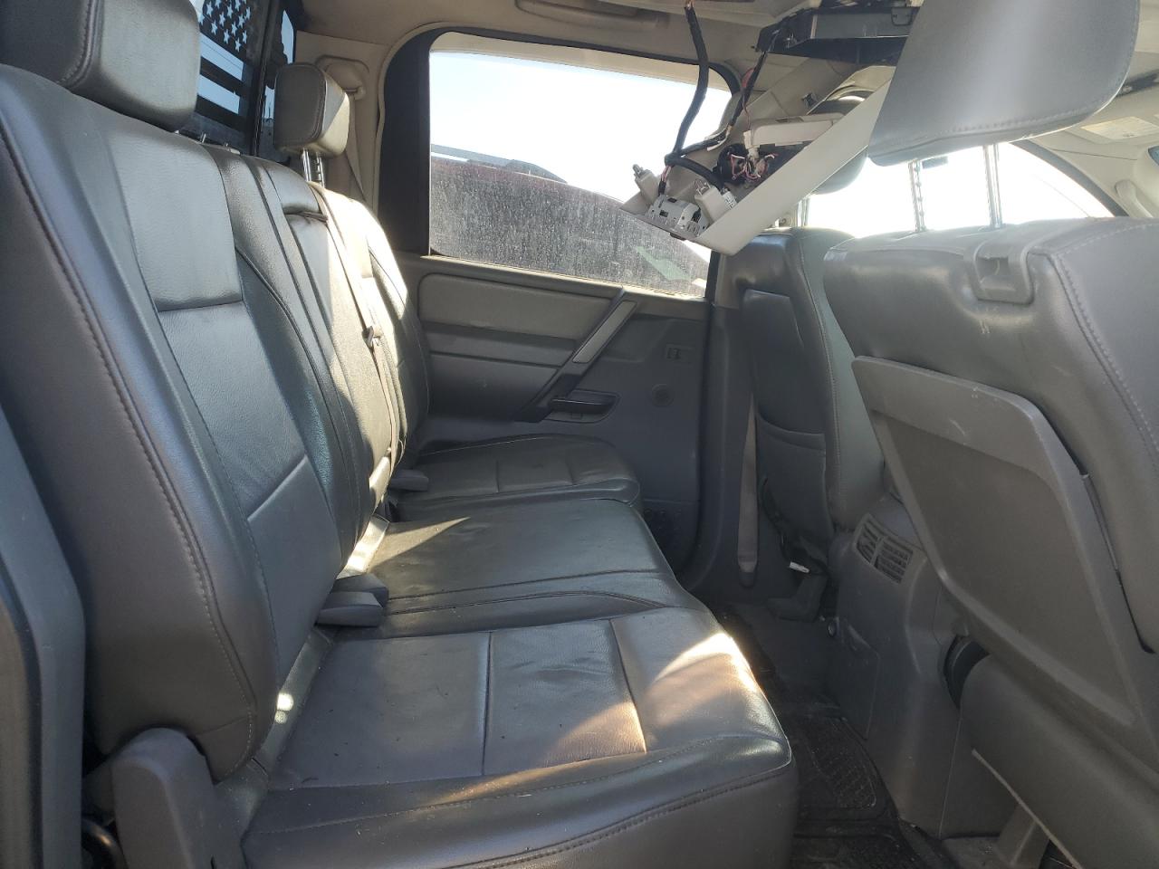 2005 Nissan Titan VIN 1N6AA07B15N555054 Copart auction photo, all over damage thumbnail 10