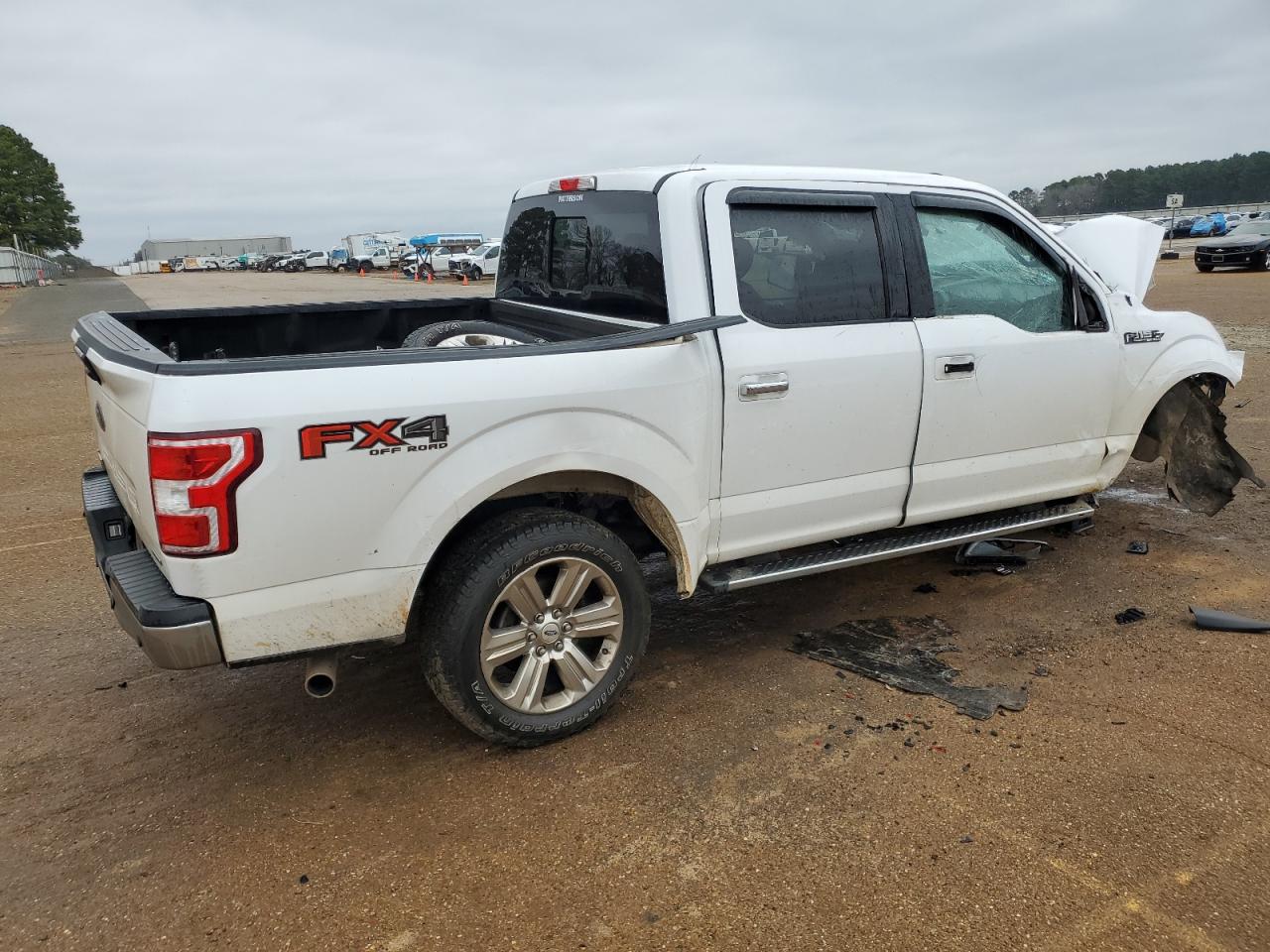 2018 Ford F-150 VIN 1FTEW1EG1JKE57602 Copart auction photo, front end / side damage thumbnail 3