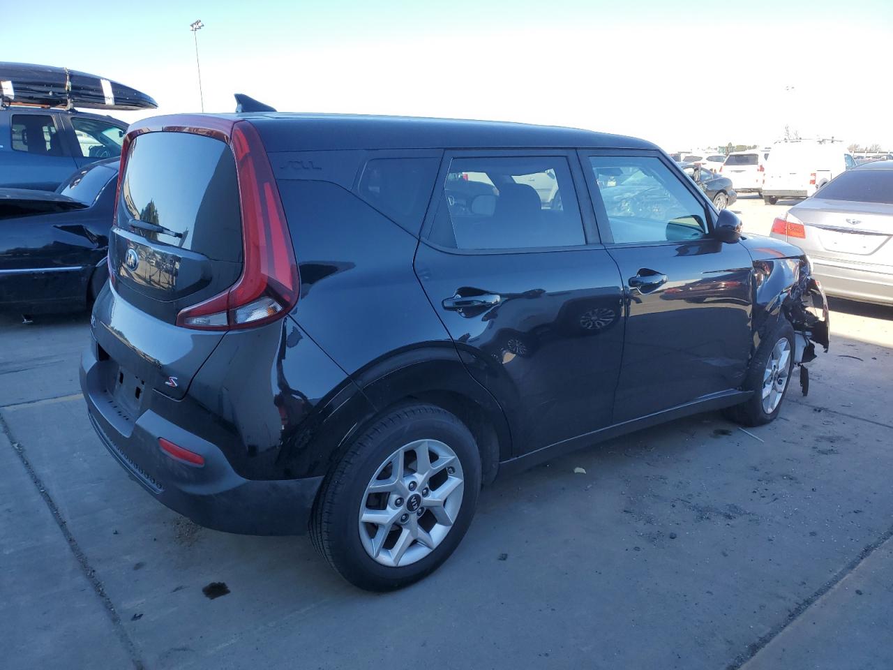2021 KIA Soul VIN KNDJ23AU0M7772433 Copart auction photo, front end damage thumbnail 3