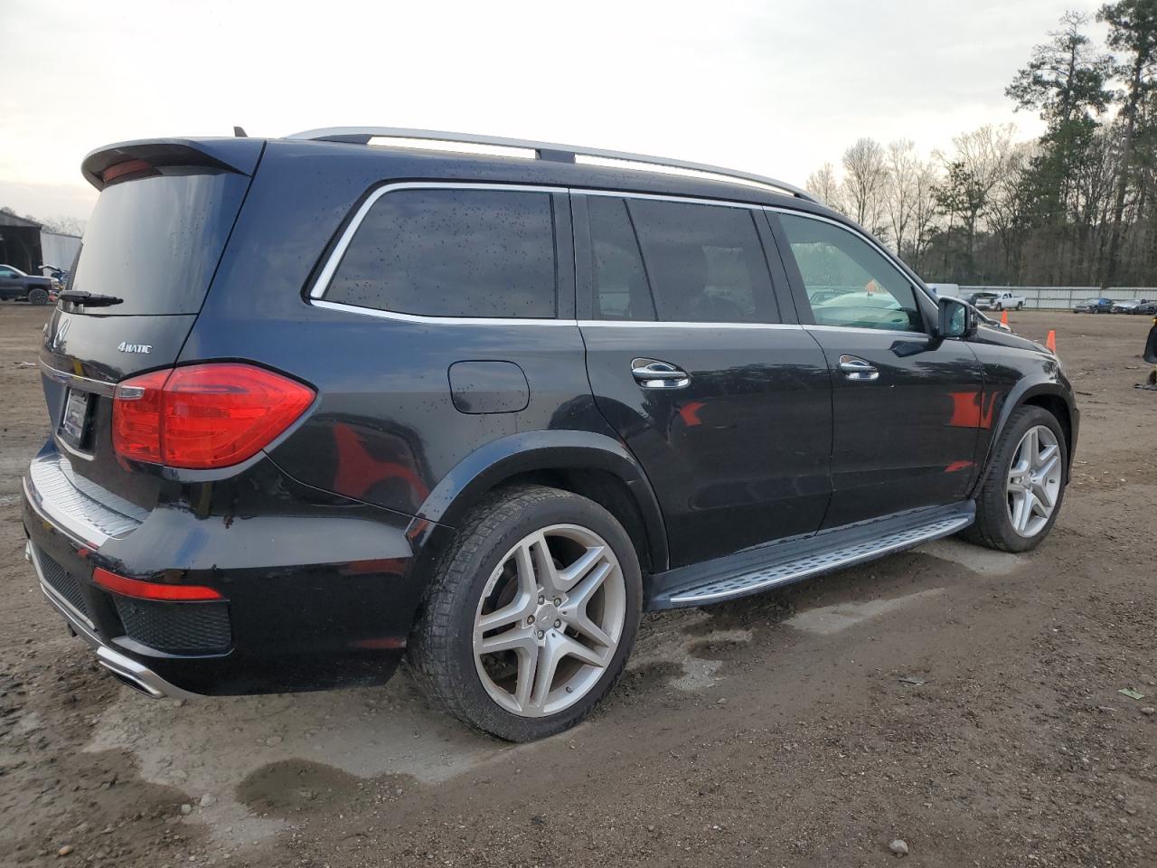 2014 Mercedes-Benz GL-klasse VIN 4JGDF7DE8EA382788 Copart auction photo, minor dent/scratches damage thumbnail 3