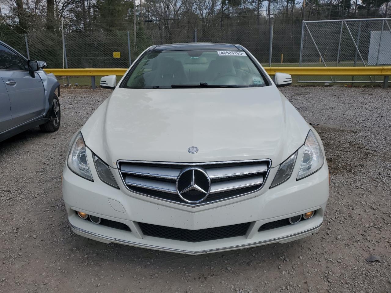 2011 Mercedes-Benz E-klasse VIN WDDKJ5GB1BF102956 Copart auction photo, side / minor dent/scratches damage thumbnail 5