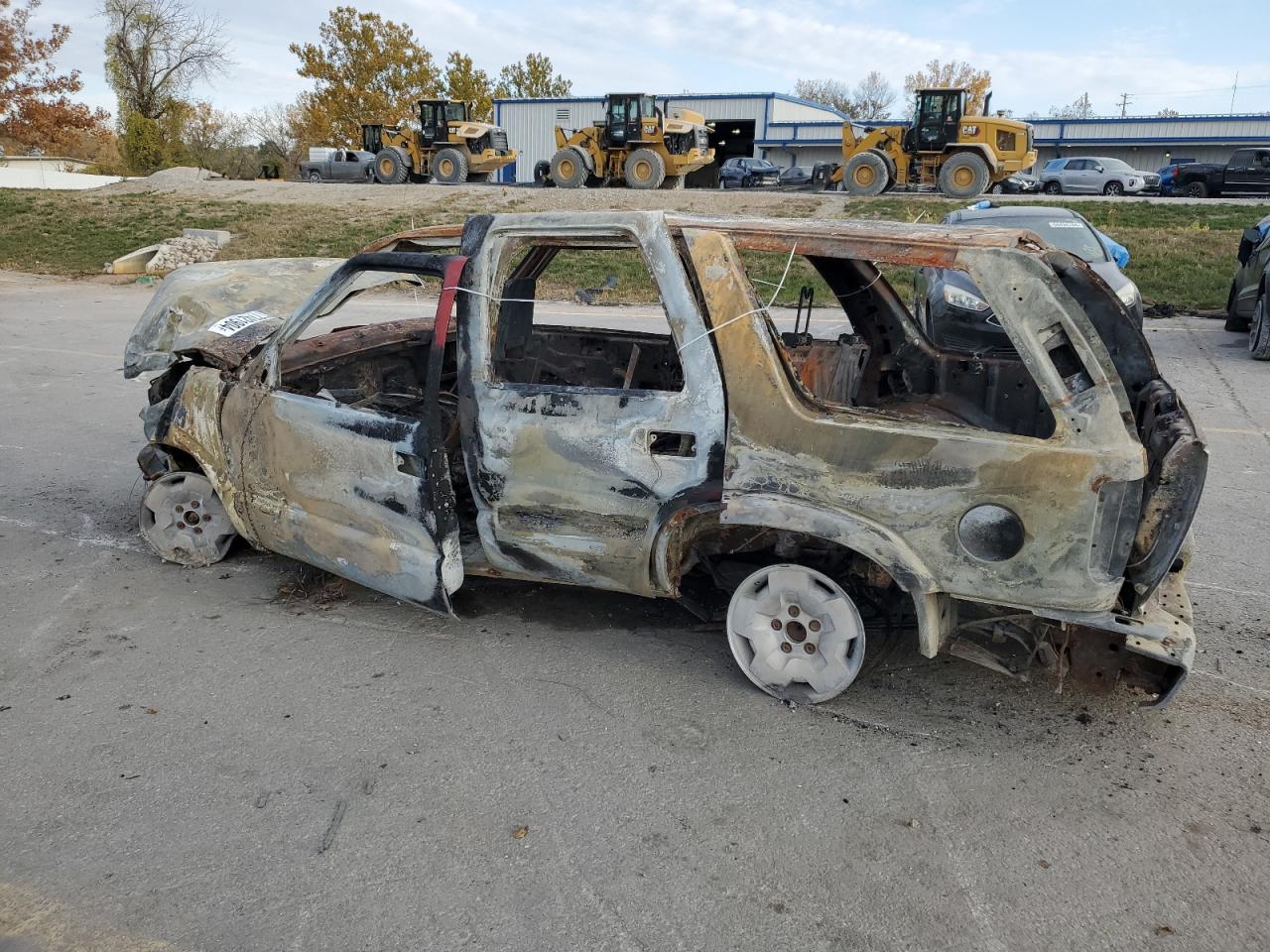 2004 Chevrolet Blazer VIN 1GNDT13X64K109832 Copart auction photo, burn damage thumbnail 2