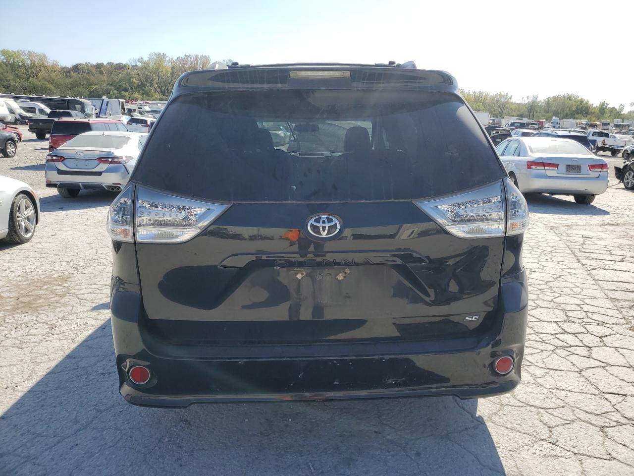 2012 Toyota Sienna VIN 5TDXK3DC7CS195160 Copart auction photo, front end damage thumbnail 6