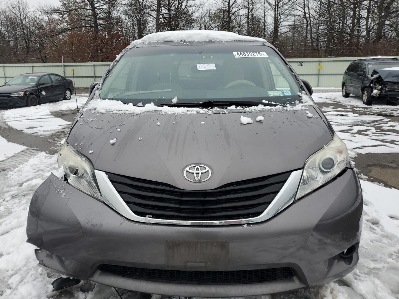 2014 Toyota Sienna VIN 5TDKK3DC5ES455505 Copart auction photo, front end / side damage thumbnail 5
