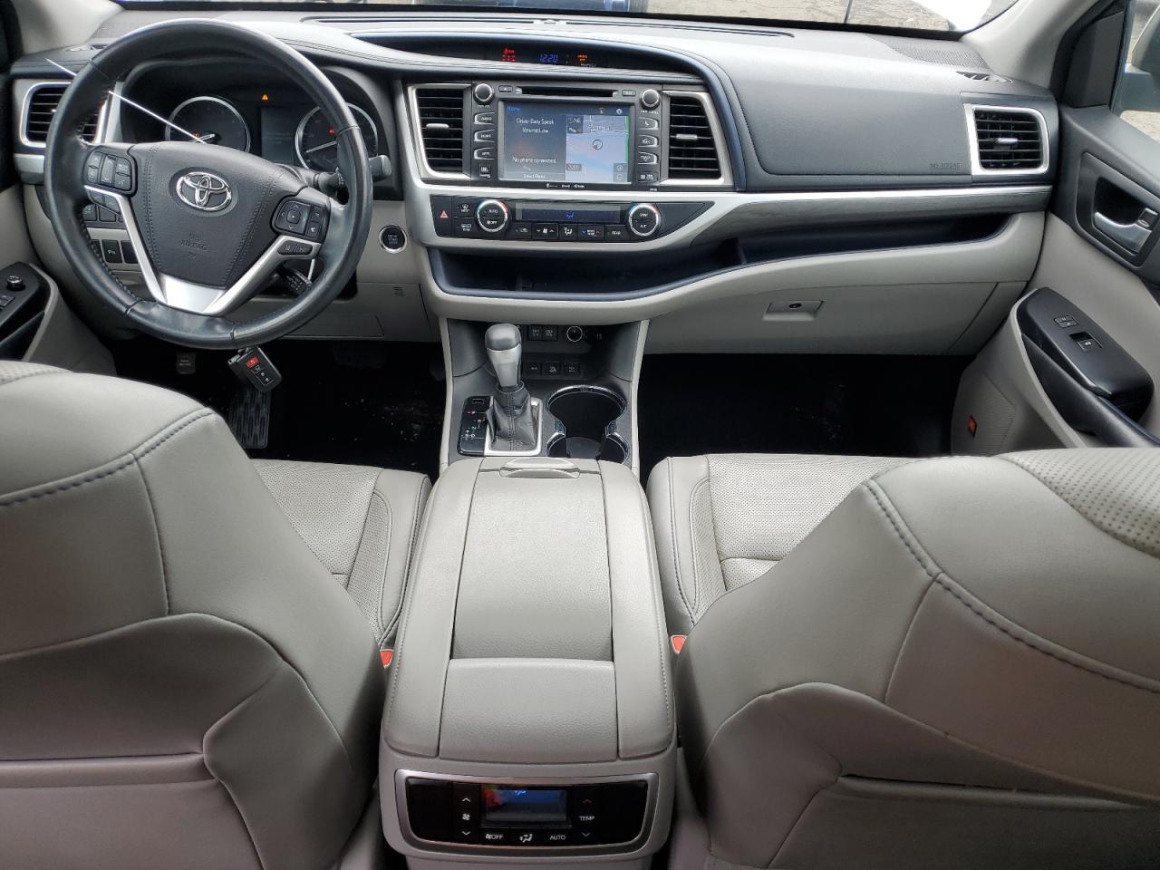 2017 Toyota Highlander VIN 5TDDZRFH2HS390665 Copart auction photo, front end damage thumbnail 8