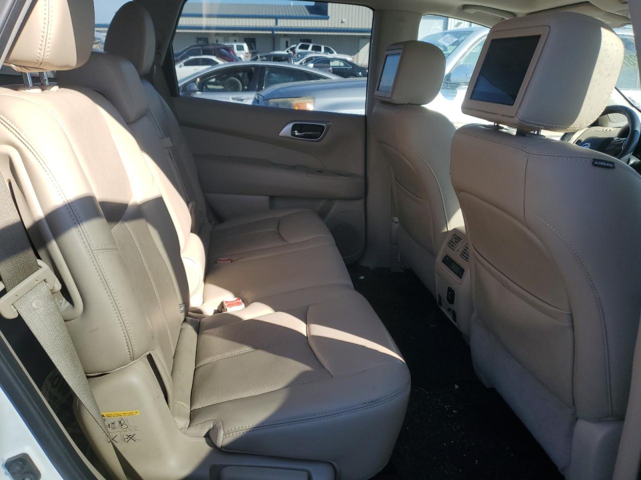 2017 Nissan Pathfinder VIN 5N1DR2MN3HC639262 Copart auction photo, side / front end damage thumbnail 11
