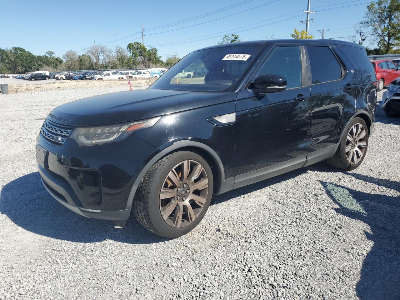2017 Land Rover Discovery VIN SALRRBBV7HA024568 - Copart auction photo