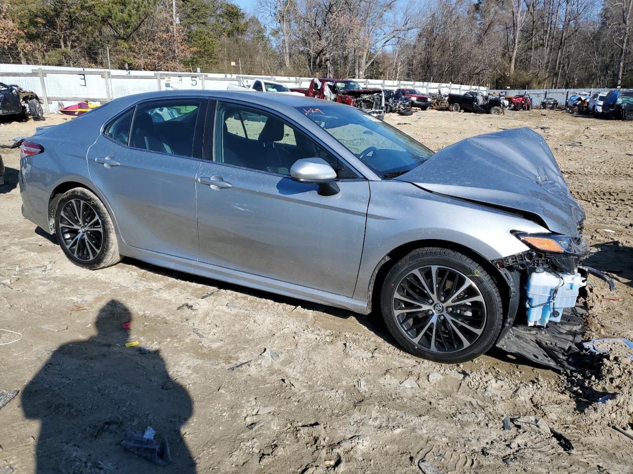 2020 Toyota Camry VIN 4T1G11AK7LU919066 Copart auction photo, front end damage thumbnail 4
