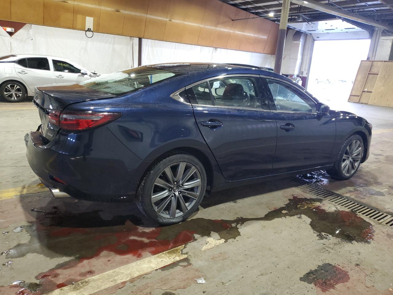 2018 Mazda 6 VIN JM1GL1VM7J1318734 Copart auction photo, rear end / minor dent/scratches damage thumbnail 3