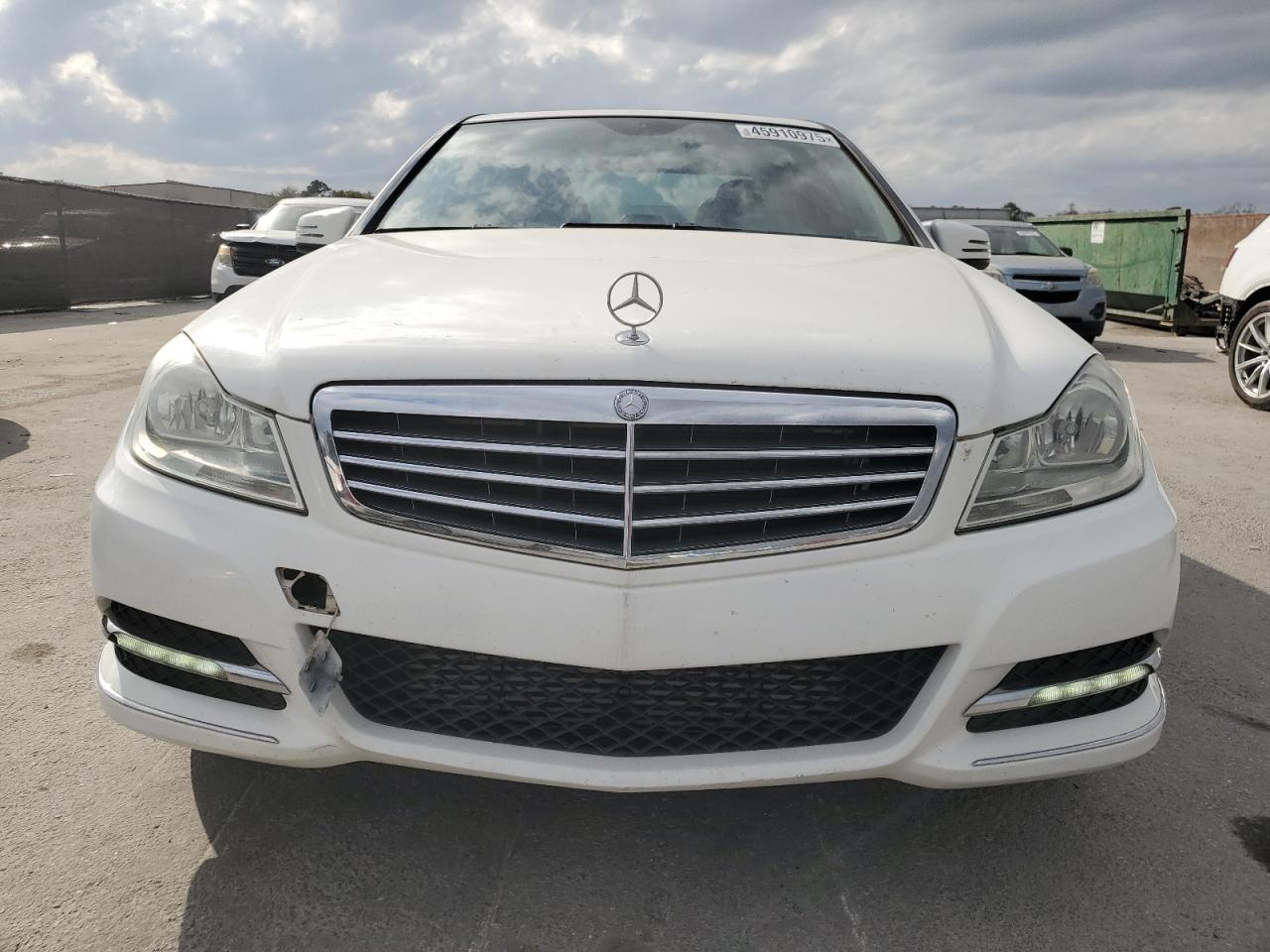 2014 Mercedes-Benz C-klasse VIN WDDGF4HB2ER305907 Copart auction photo, mechanical damage thumbnail 5