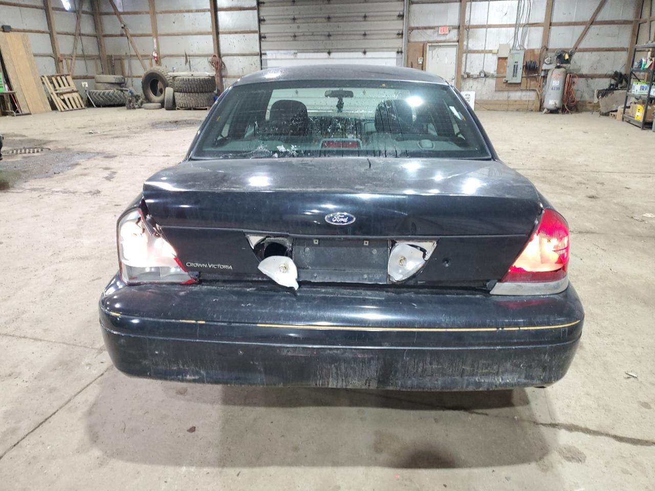 2004 Ford Crown Victoria VIN 2FAFP73WX4X136549 Copart auction photo, rear end damage thumbnail 6
