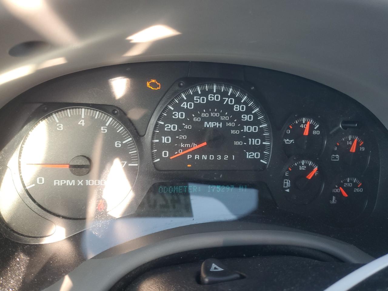 2008 Chevrolet TrailBlazer VIN 1GNDT13SX82204615 Copart auction photo, front end / minor dent/scratches damage thumbnail 9
