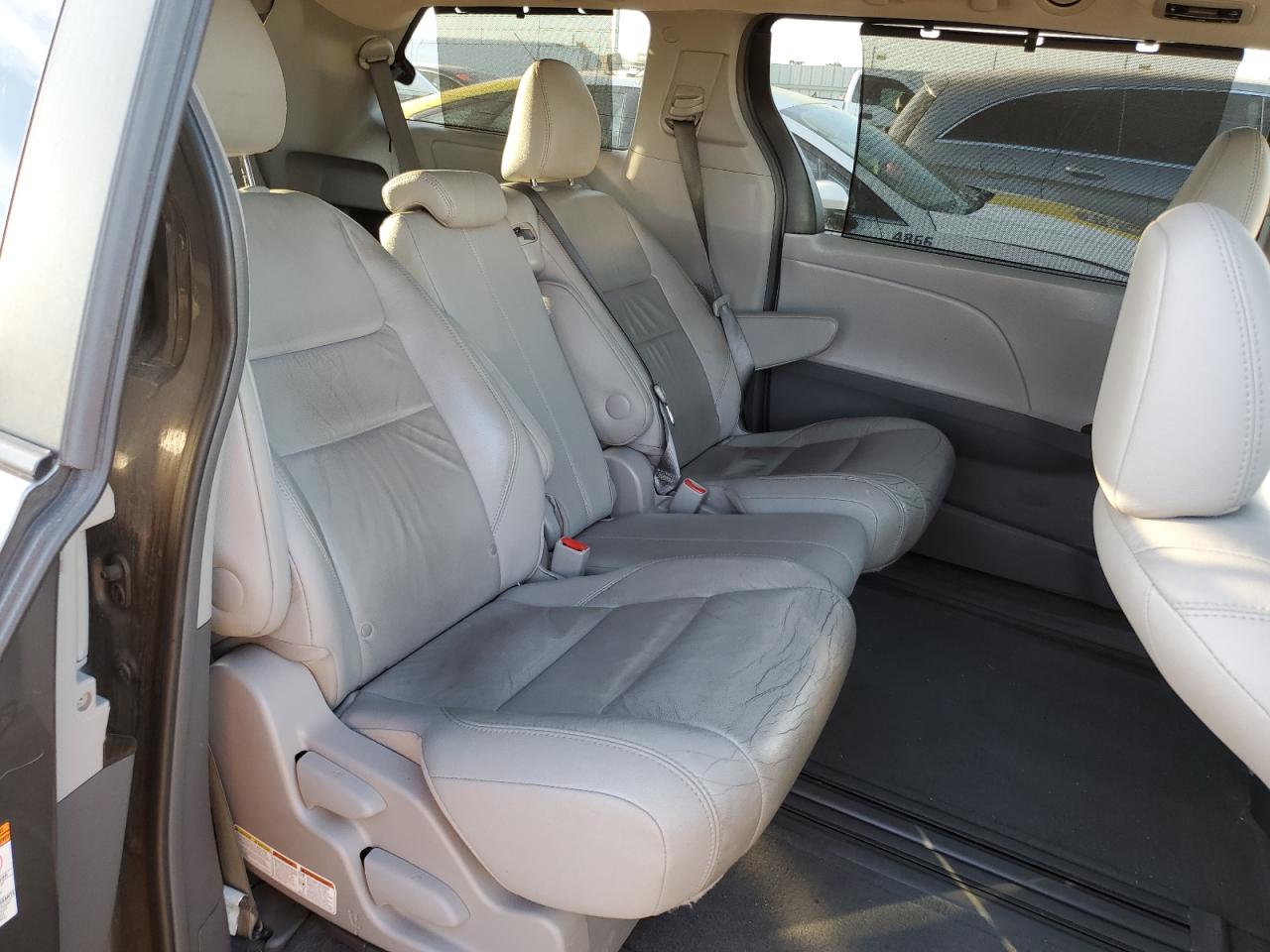 2016 Toyota Sienna VIN 5TDYK3DC3GS741009 Copart auction photo, rear end / side damage thumbnail 12
