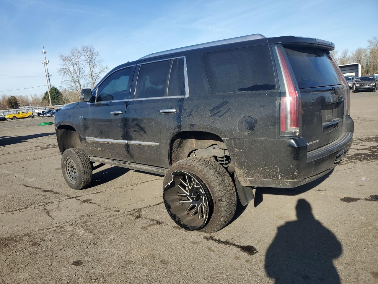 2015 Cadillac Escalade VIN 1GYS4NKJ1FR639874 Copart auction photo, front end / side damage thumbnail 2