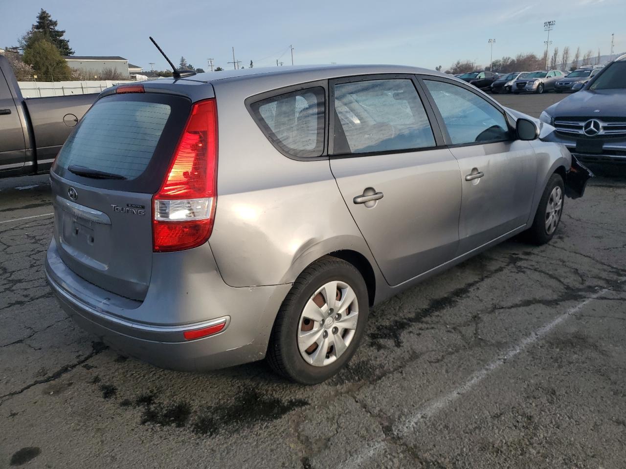 2012 Hyundai Elantra VIN KMHDB8AE3CU135745 Copart auction photo, front end damage thumbnail 3