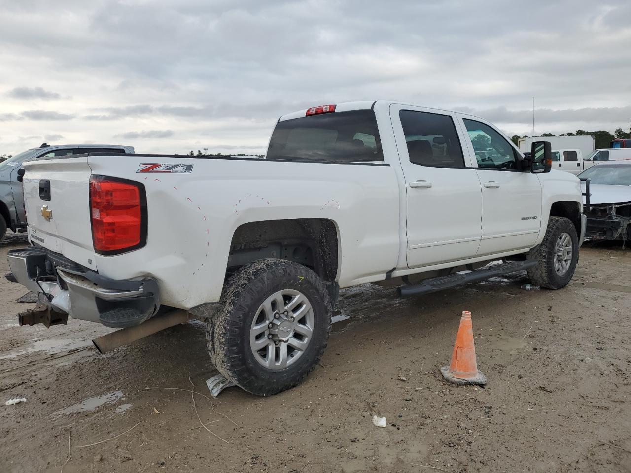 2016 Chevrolet Silverado VIN 1GC1KVEG3GF301063 Copart auction photo, rear end damage thumbnail 3