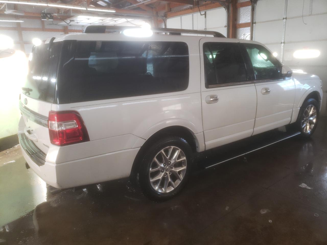 2015 Ford Expedition VIN 1FMJK2AT6FEF12579 Copart auction photo, front end damage thumbnail 3