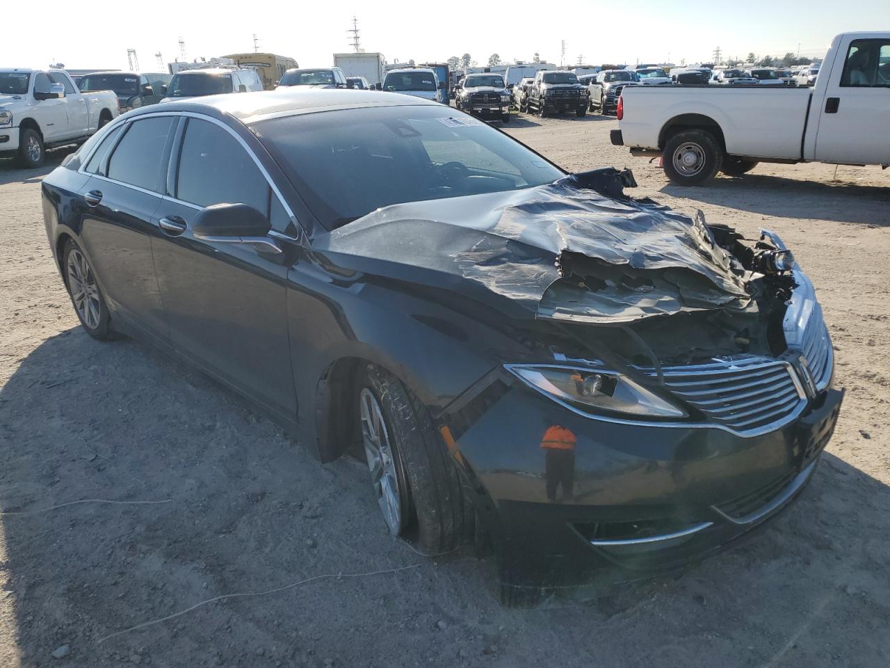 2013 Lincoln MKZ VIN 3LN6L2LU5DR819096 Copart auction photo, front end / side damage thumbnail 4
