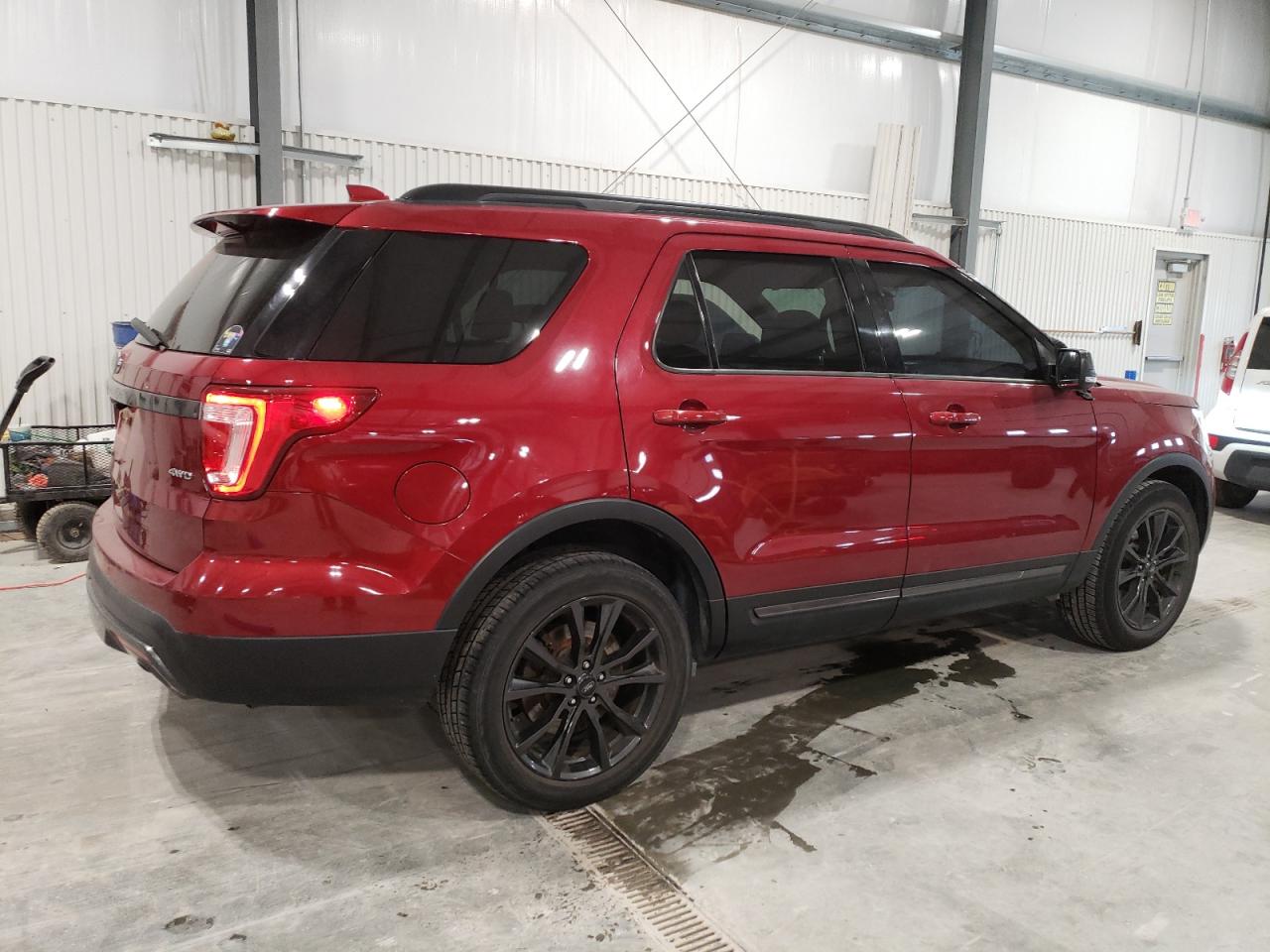 2017 Ford Explorer VIN 1FM5K8D81HGD54185 Copart auction photo, front end / hail damage thumbnail 3