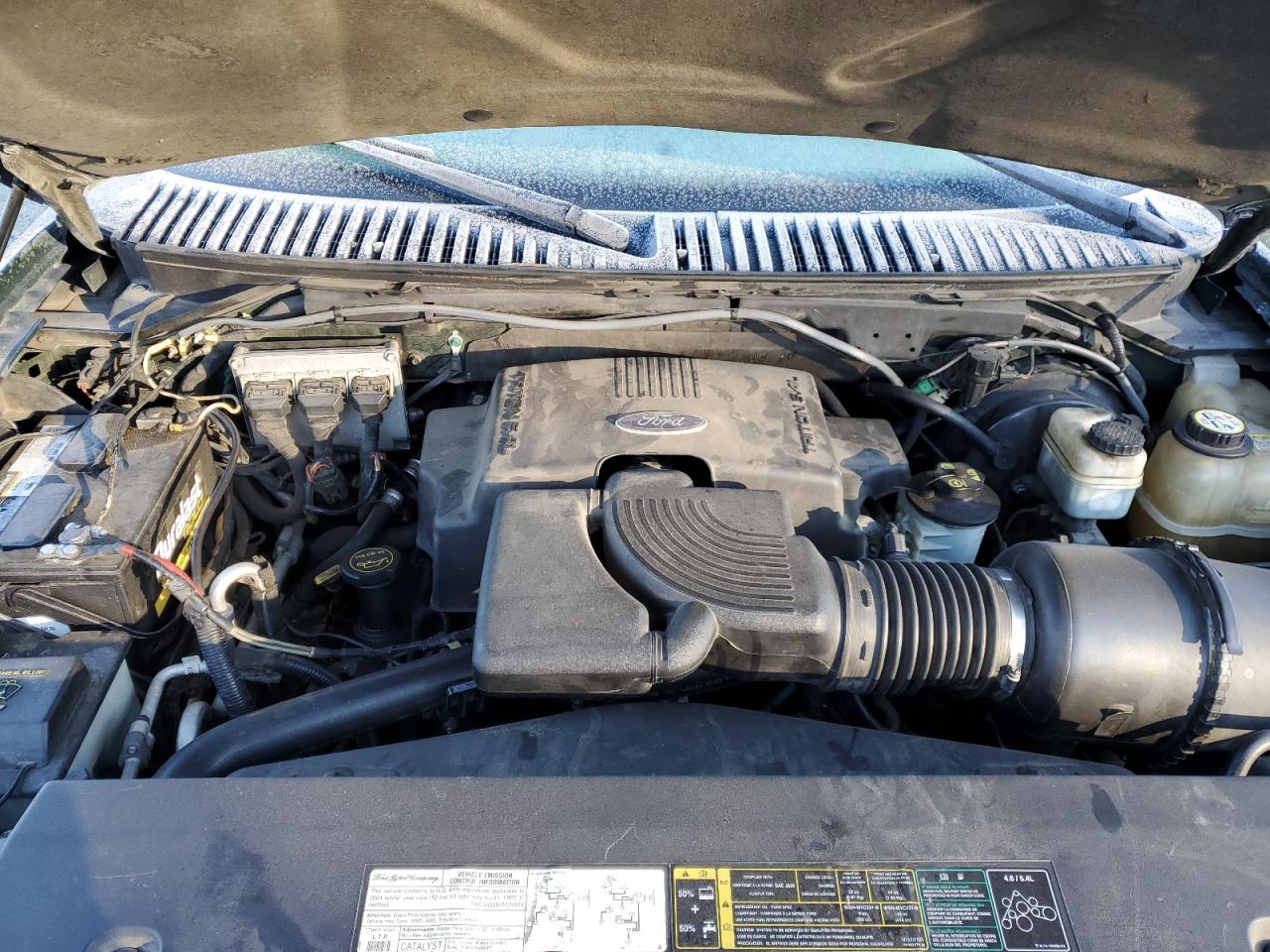 2004 Ford Expedition VIN 1FMPU18L74LA80341 Copart auction photo, biohazard/chemical / side damage thumbnail 11