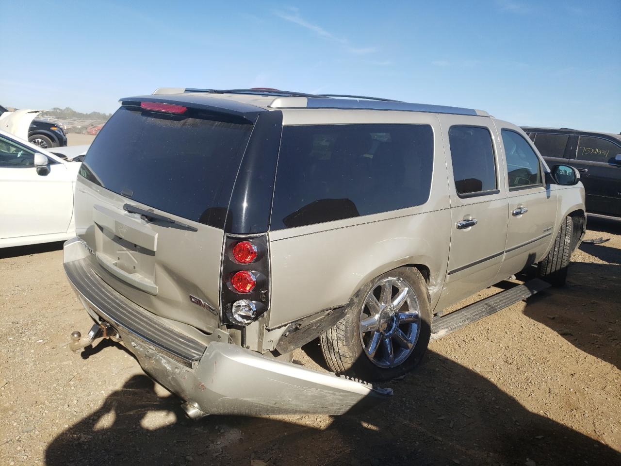 2013 GMC Yukon VIN 1GKS2MEF1DR224875 Copart auction photo, rear end / minor dent/scratches damage thumbnail 3