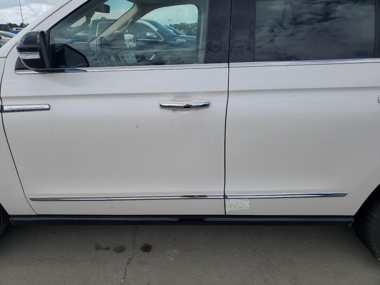 2018 Lincoln Navigator VIN 5LMJJ2LT9JEL01012 Copart auction photo, water/flood / hail damage thumbnail 13