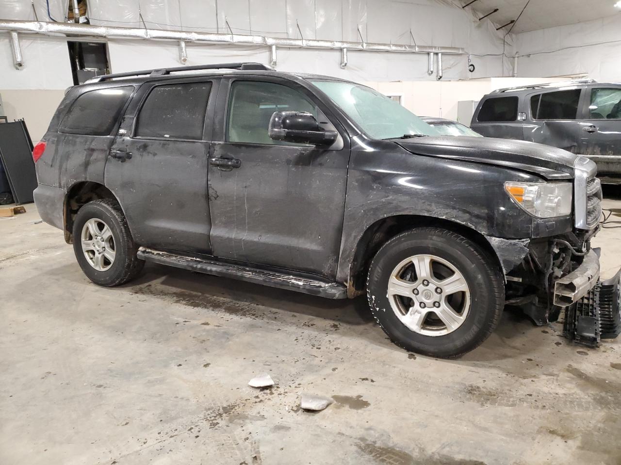 2015 Toyota Sequoia VIN 5TDBY5G18FS118865 Copart auction photo, front end / side damage thumbnail 4