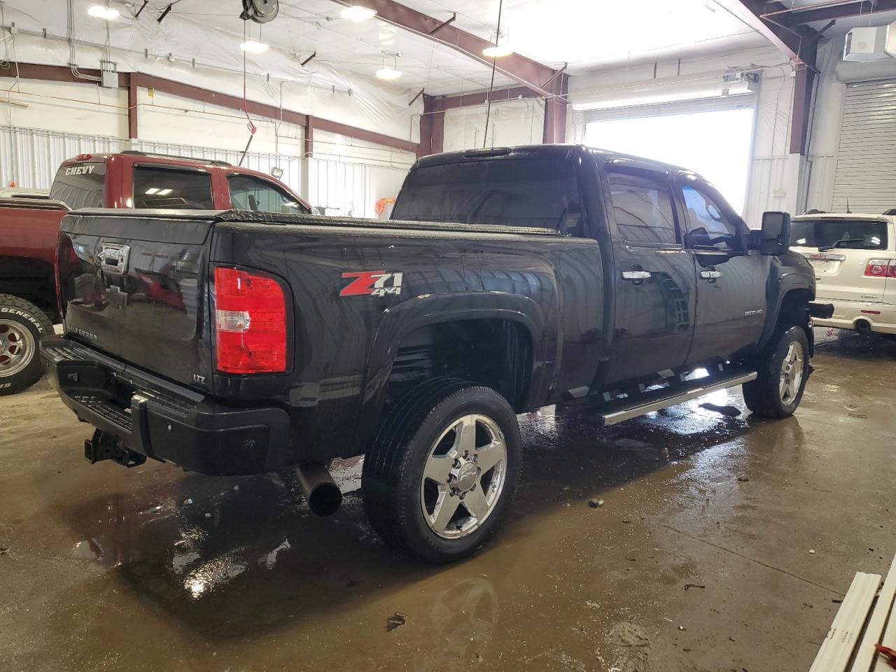 2011 Chevrolet Silverado VIN 1GC1KYE87BF131034 Copart auction photo, front end damage thumbnail 3
