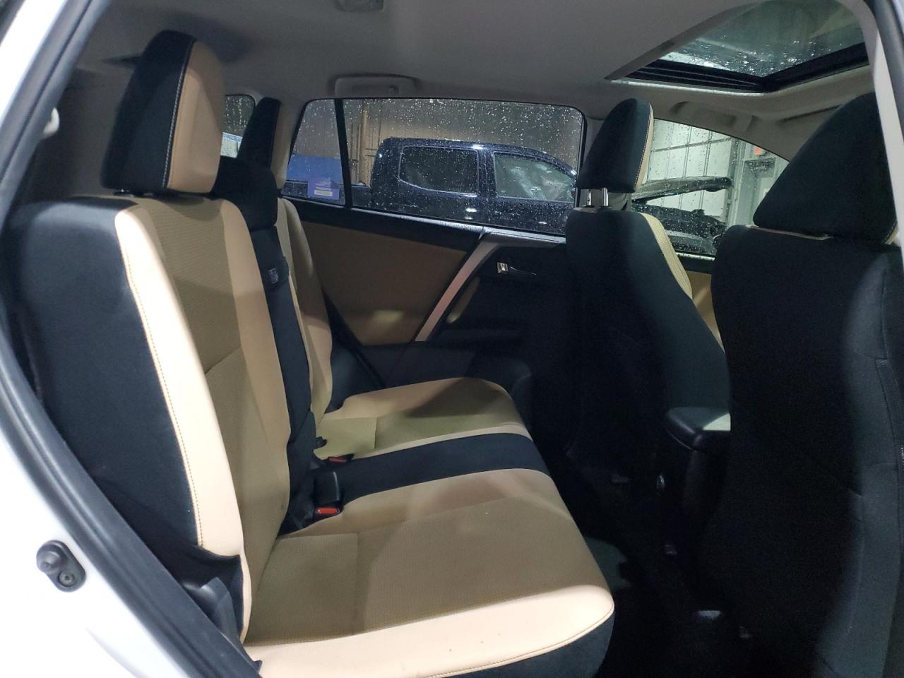 2018 Toyota RAV 4 VIN JTMRJREVXJD175511 Copart auction photo, rear end / minor dent/scratches damage thumbnail 11