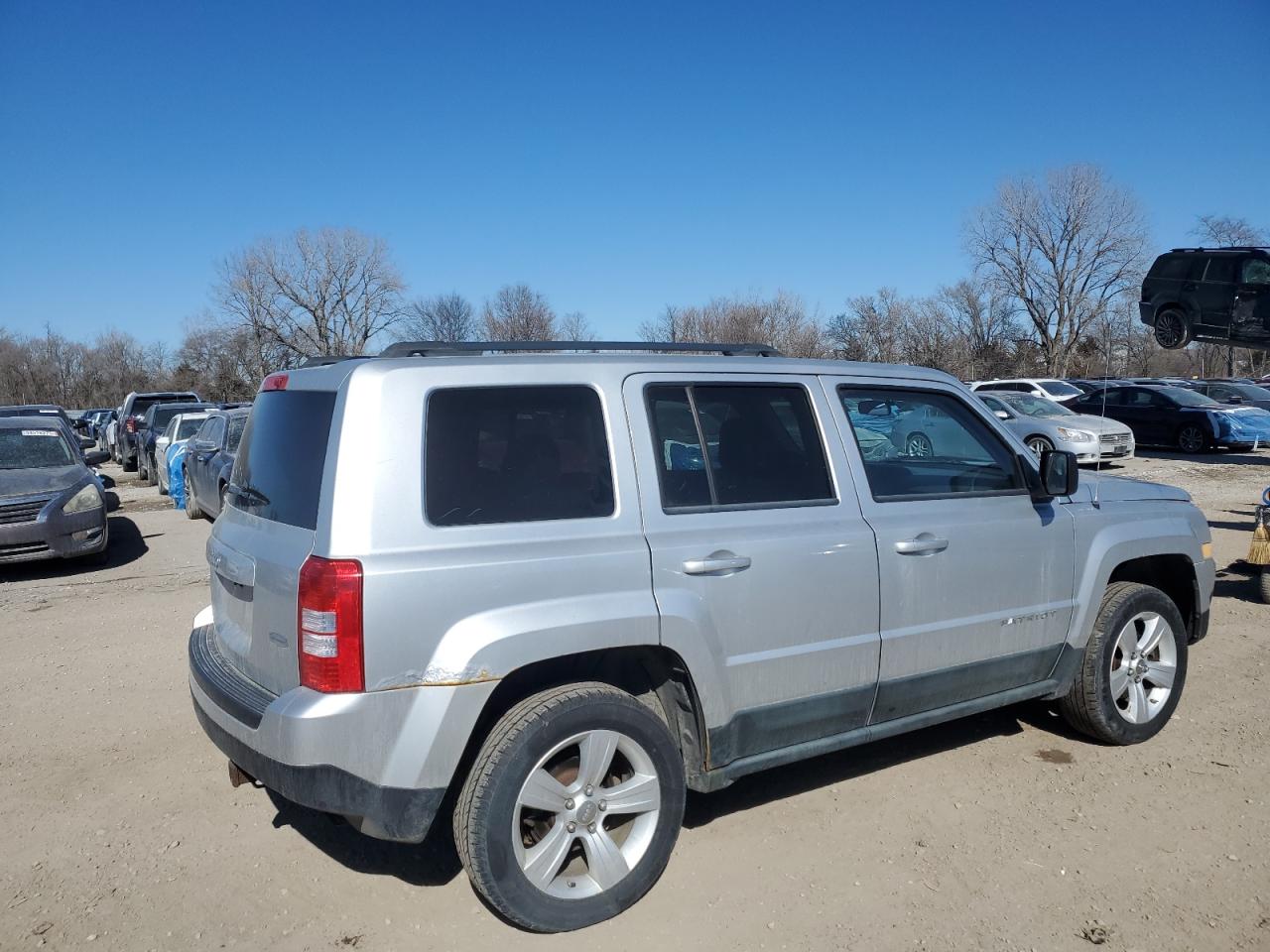 2011 Jeep Liberty (Patriot) VIN 1J4NF1GB4BD250235 Copart auction photo, front end damage thumbnail 3