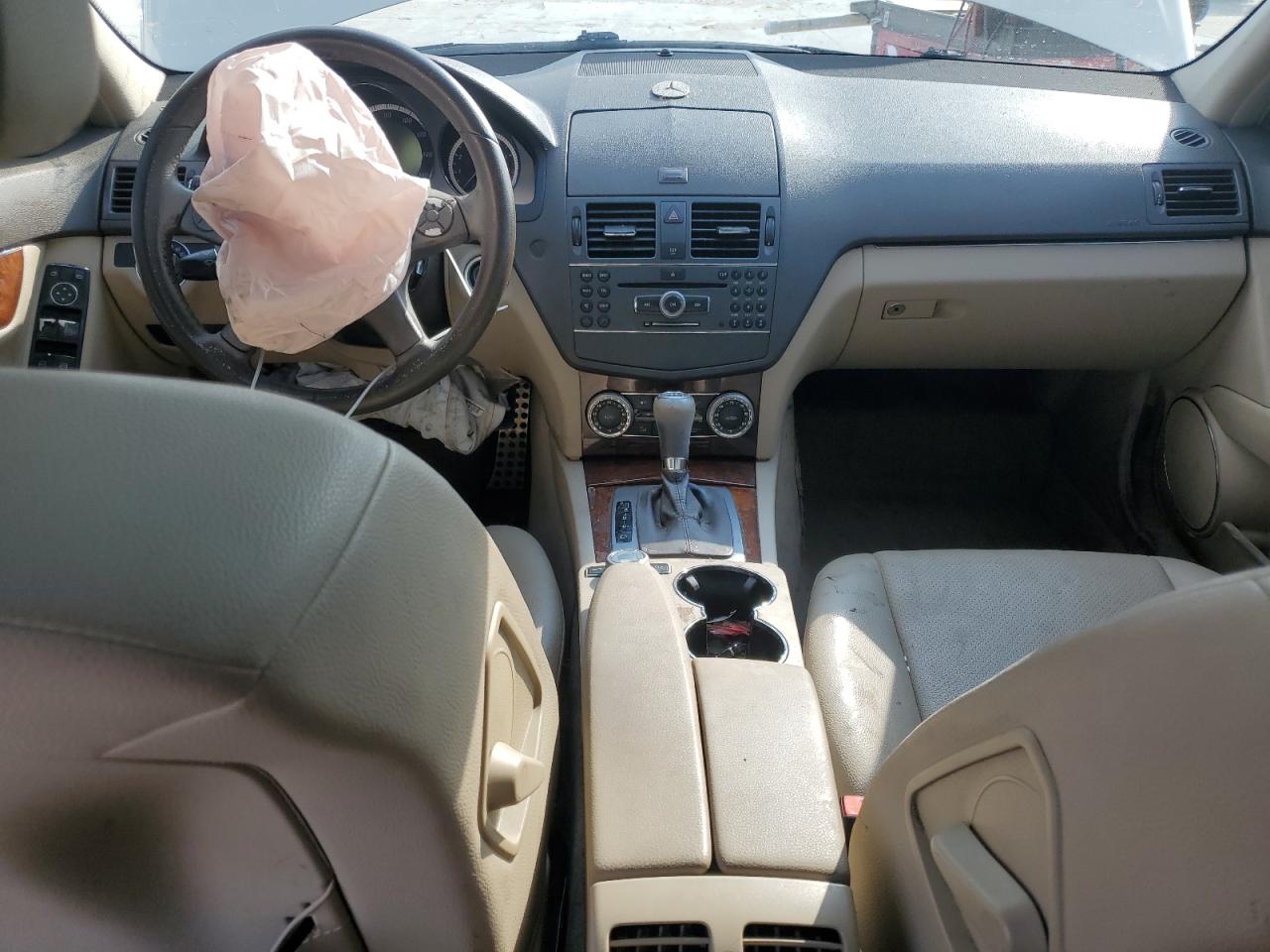 2010 Mercedes-Benz C-klasse VIN WDDGF5EB2AR119062 Copart auction photo, front end / side damage thumbnail 8