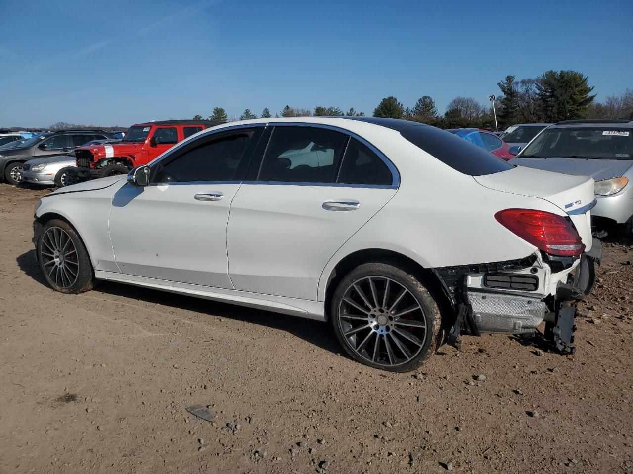 2015 Mercedes-Benz C-klasse VIN 55SWF4KB9FU009030 Copart auction photo, front end / rear end damage thumbnail 2