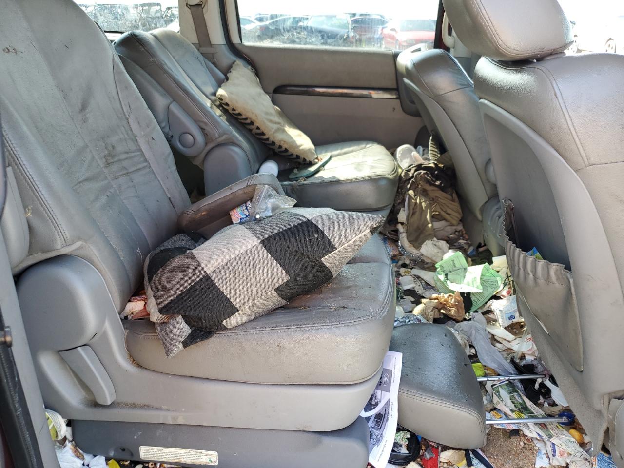 2014 KIA Sedona VIN KNDMH4C72E6578163 Copart auction photo, biohazard/chemical / all over damage thumbnail 12