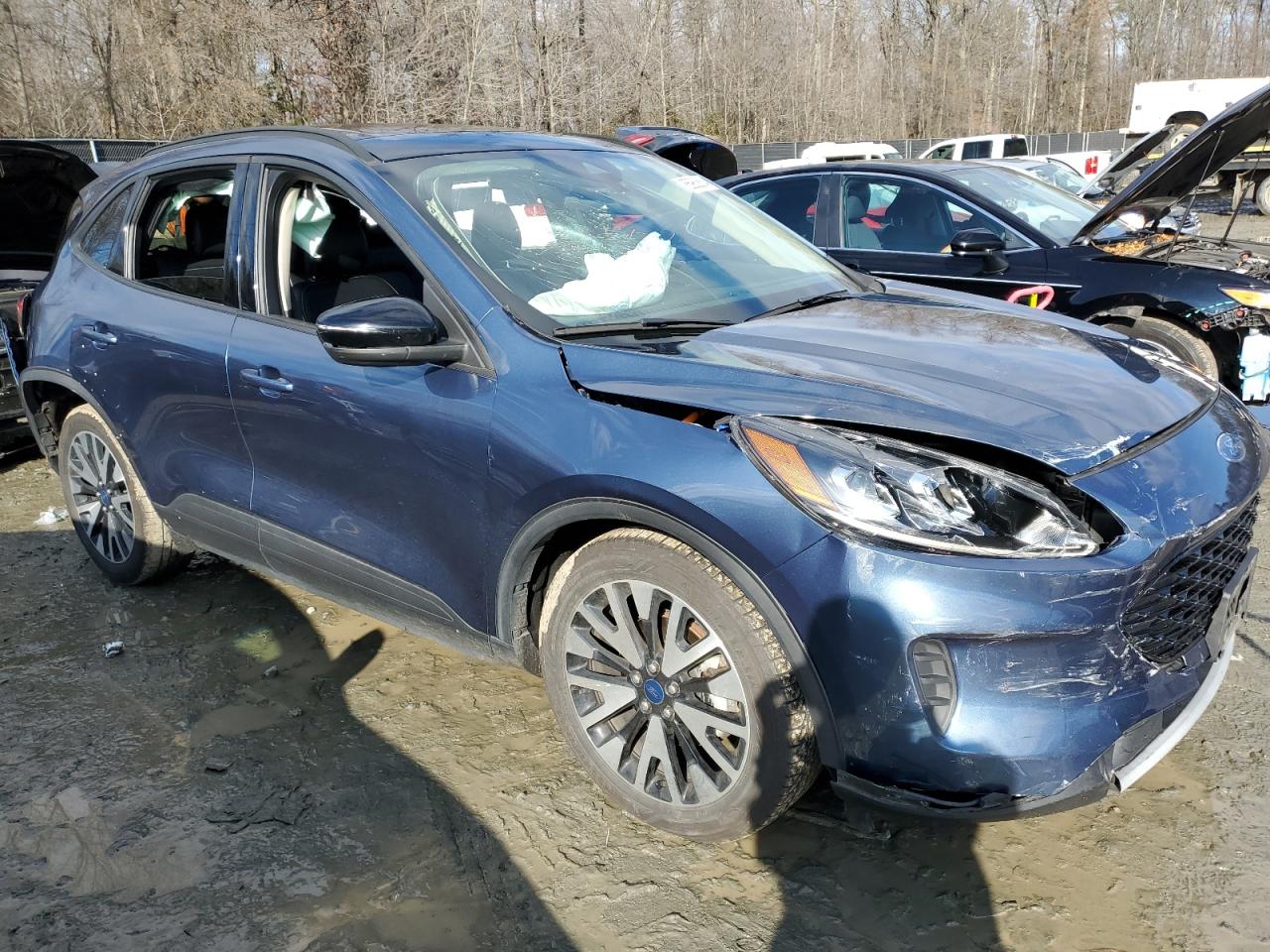 2020 Ford Escape VIN 1FMCU0BZ4LUB42146 Copart auction photo, rear end / front end damage thumbnail 4